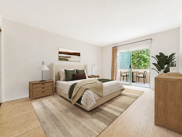 1444 S. Saltair — Photo 9