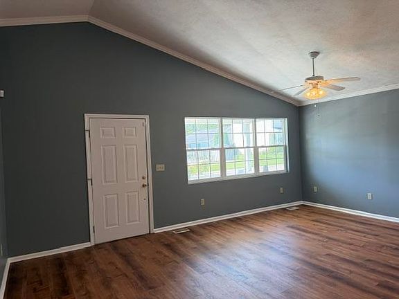 3rd image of 111 Palm Dr