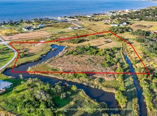 105 Windcrest Ln, Rockport, TX 78382