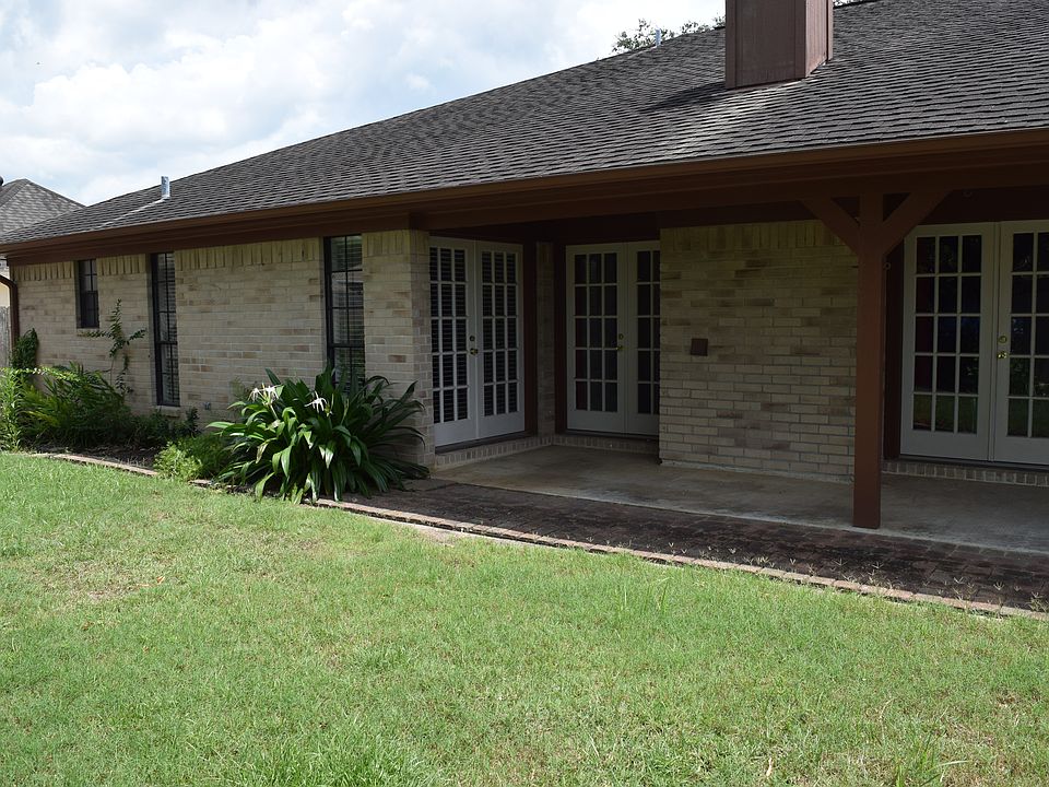 2nd image of 4415 Pebble Beach Dr
