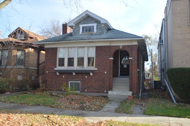 1st image of 7439 N Rockwell St