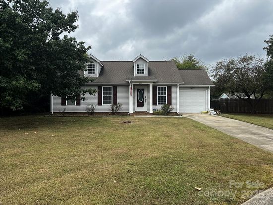 4114 Carolina Pointe Ct SW, Concord, NC 28027