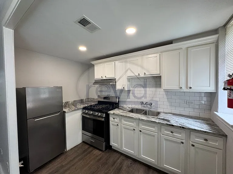 Goodbar Townhomes — Photo 15