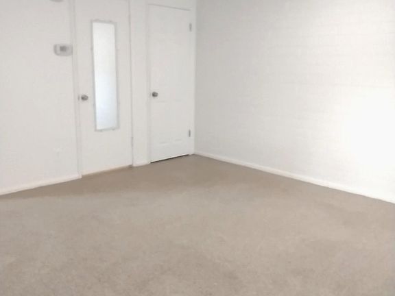 3rd image of 509 E Vogel Ave APT 6