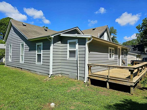 4th image of 306 Broadway Ave