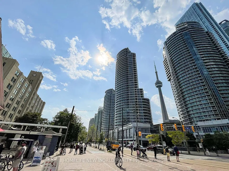 77 Harbour Sq #1602