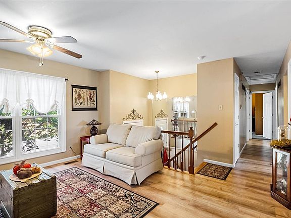 3rd image of 2544 Blackforest Dr