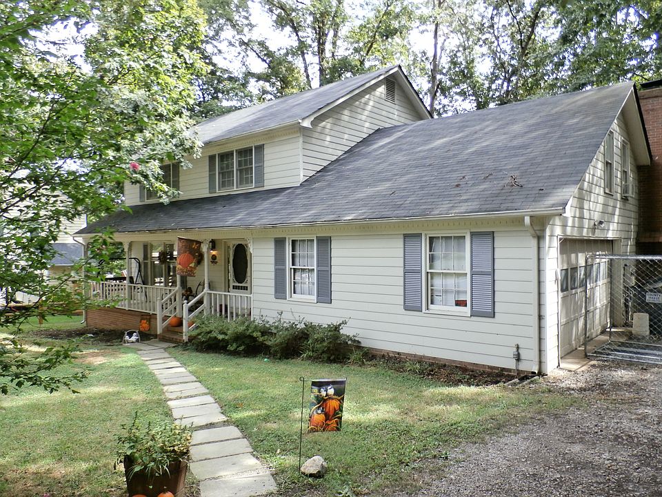 1st image of 10 Rosewood Dr