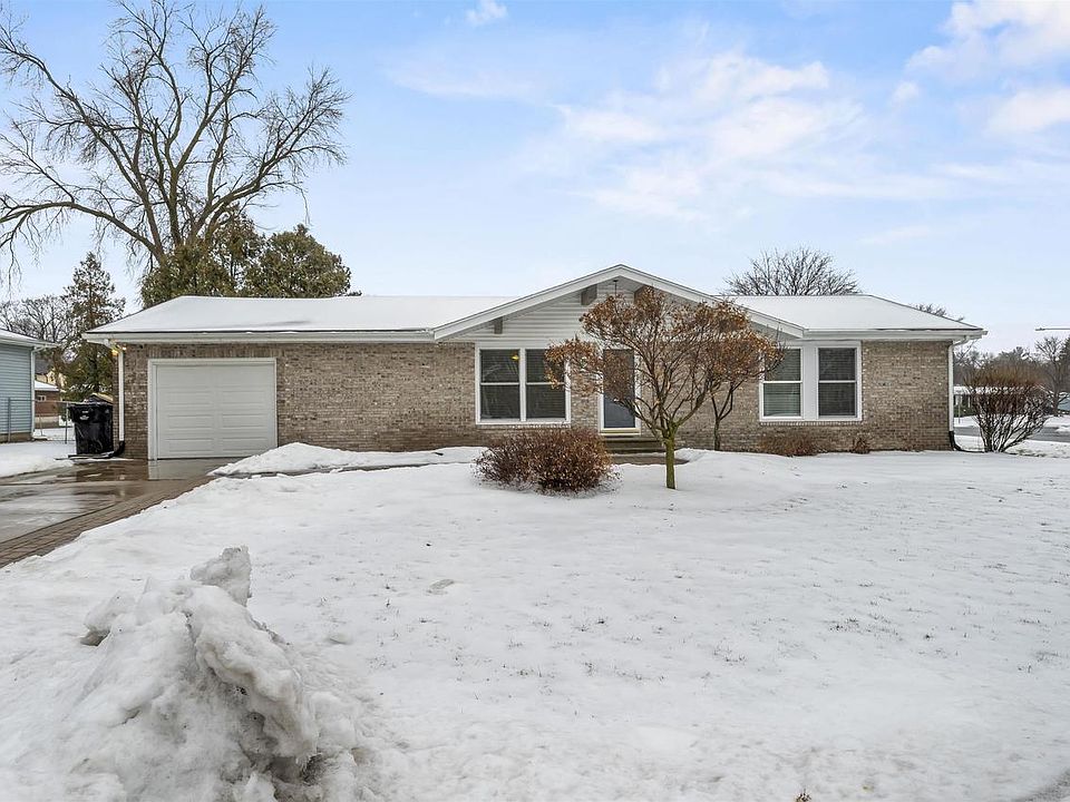 121 West Holum St, Deforest, WI 53532 Zillow