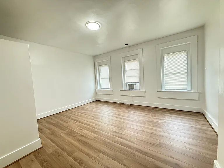 1814 Saint Paul St #4 — Photo 2