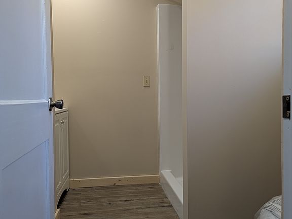 5th image of 76 S Maple St