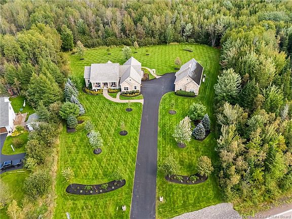 5th image of 155 Boundary Dr