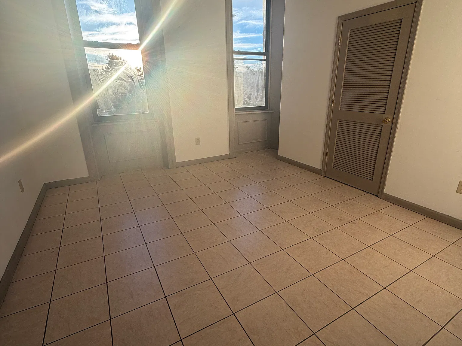 2 bed, 700 sqft, $1,000 — Photo 3