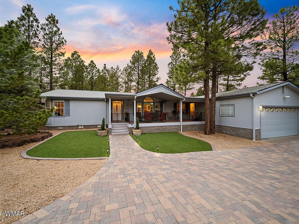 1st image of 2060 Pine Grove Dr