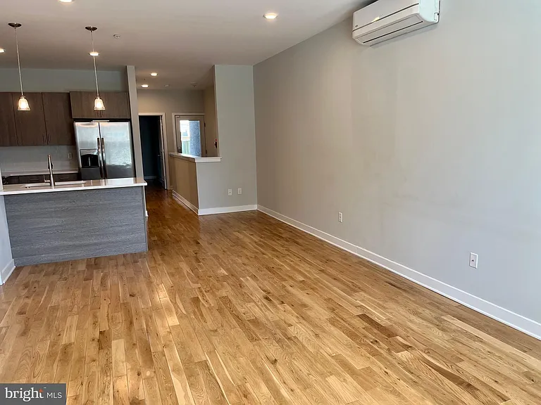2039 N College Ave #A — Photo 6