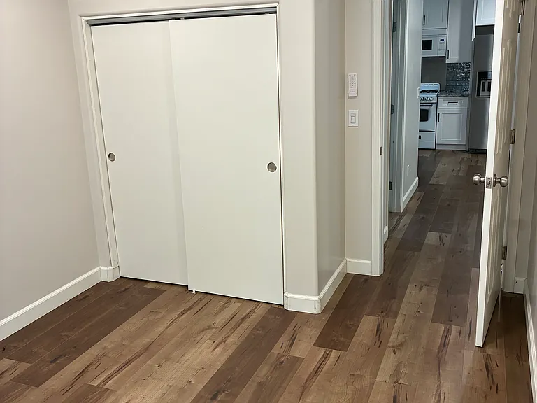 3263 Grande Vista Ave — Photo 8