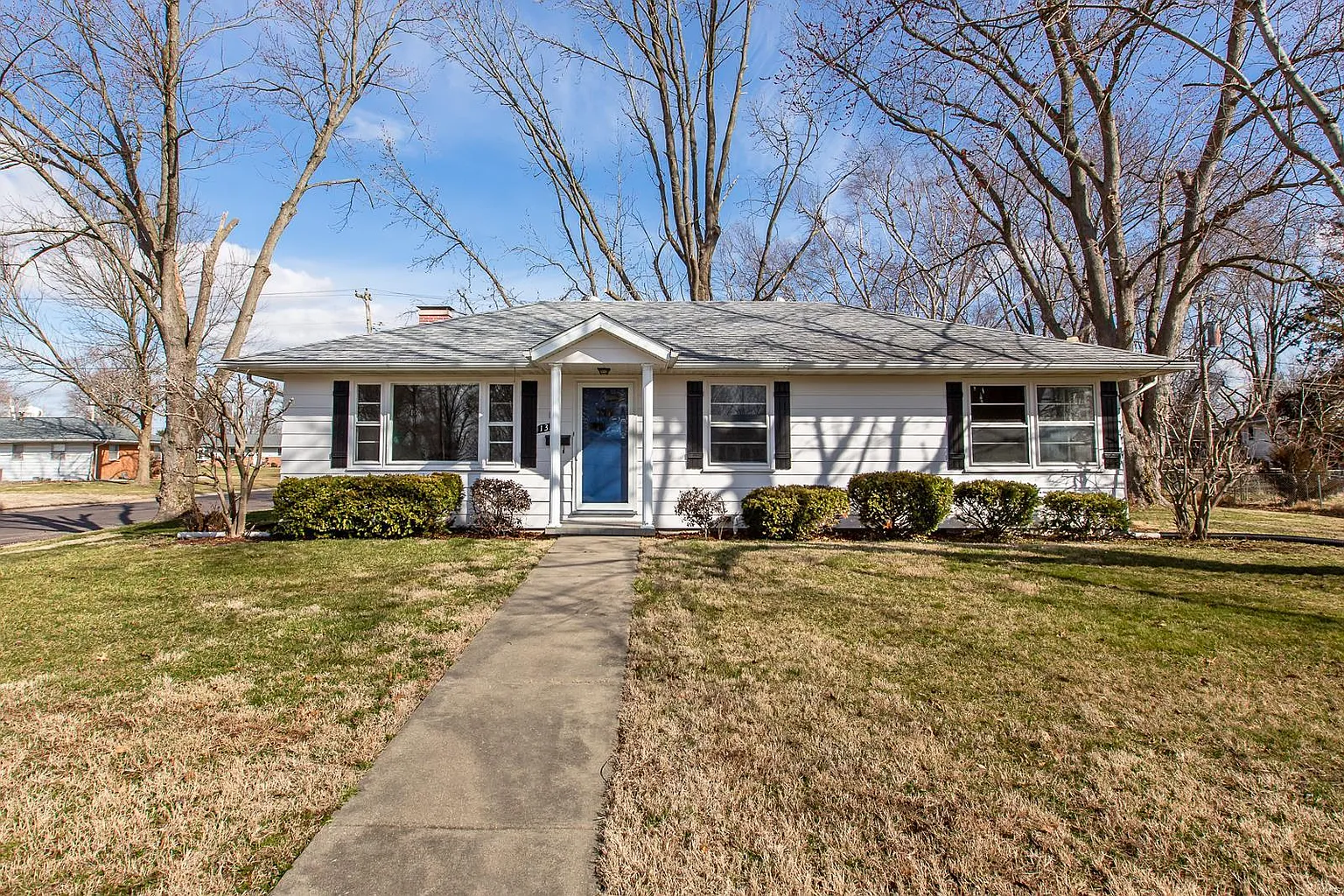 133 W Poplar St photo 1