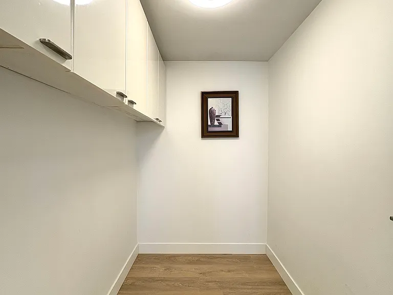 1288 Alberni St #403 — Photo 16