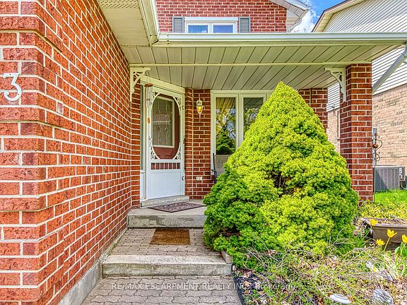 4th image of 43 Niska Dr