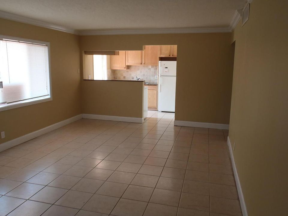 1st image of 829 Lighthouse Dr APT D