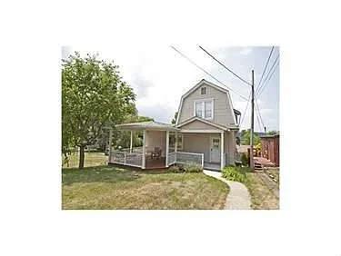 351 Riverview Dr photo 1