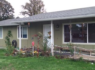 2215 Long St, Sweet Home, OR 97386