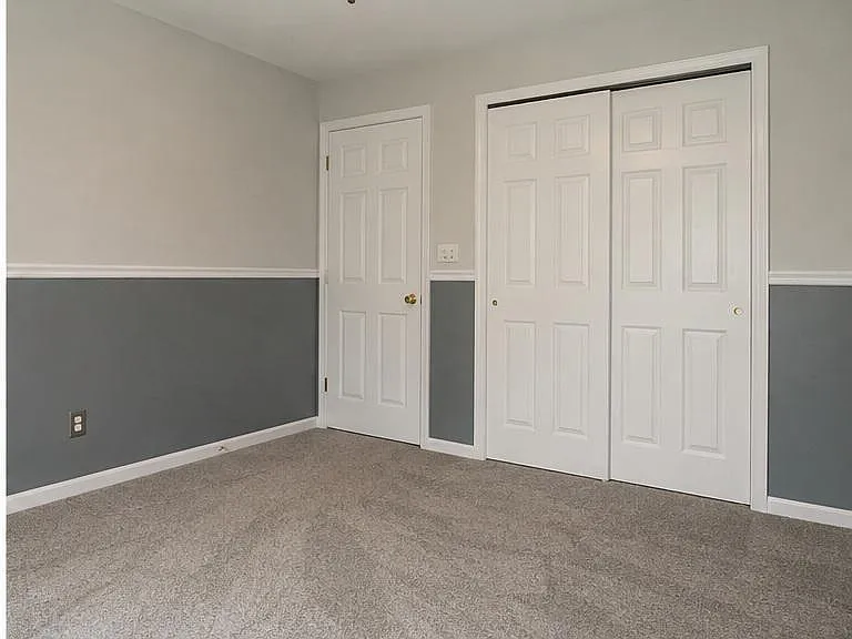 33 Farmington Ct — Photo 23