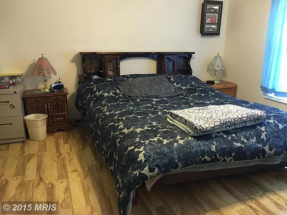 Bedroom (Master)