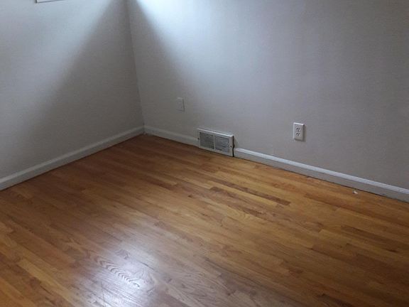 5th image of 24651 Kenosha Ave