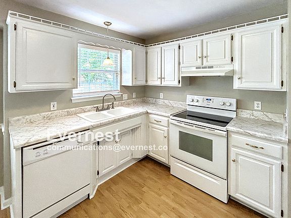 4th image of 902 Wildrose Ct