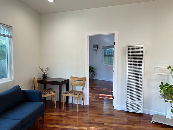3rd image of 5621 Faust Ave