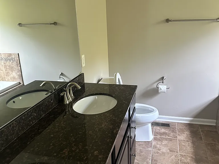 859 Beacon Ln — Photo 15