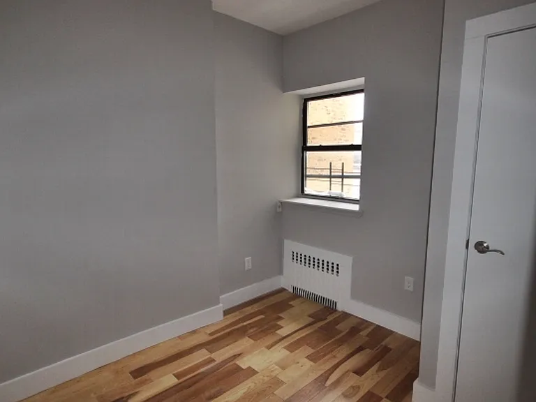 407 Chauncey St #3D — Photo 4