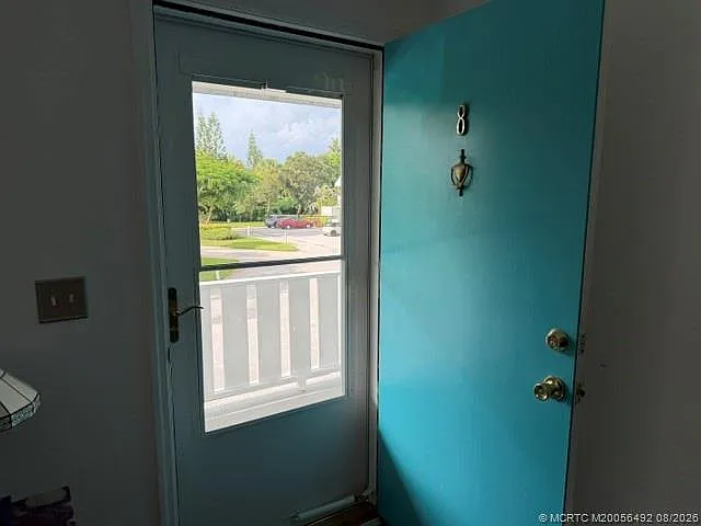 1 bed, 1.5 bath, 696 sqft, $2,500 — Photo 3