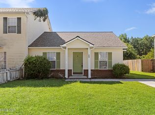 988 W Pueblo Dr, Jacksonville, NC 28546