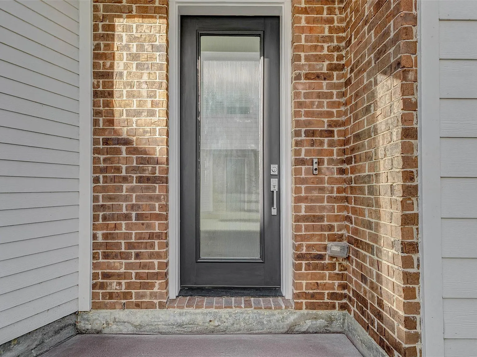 3 bed, 3.5 bath, 1882 sqft, $2,950 — Photo 2