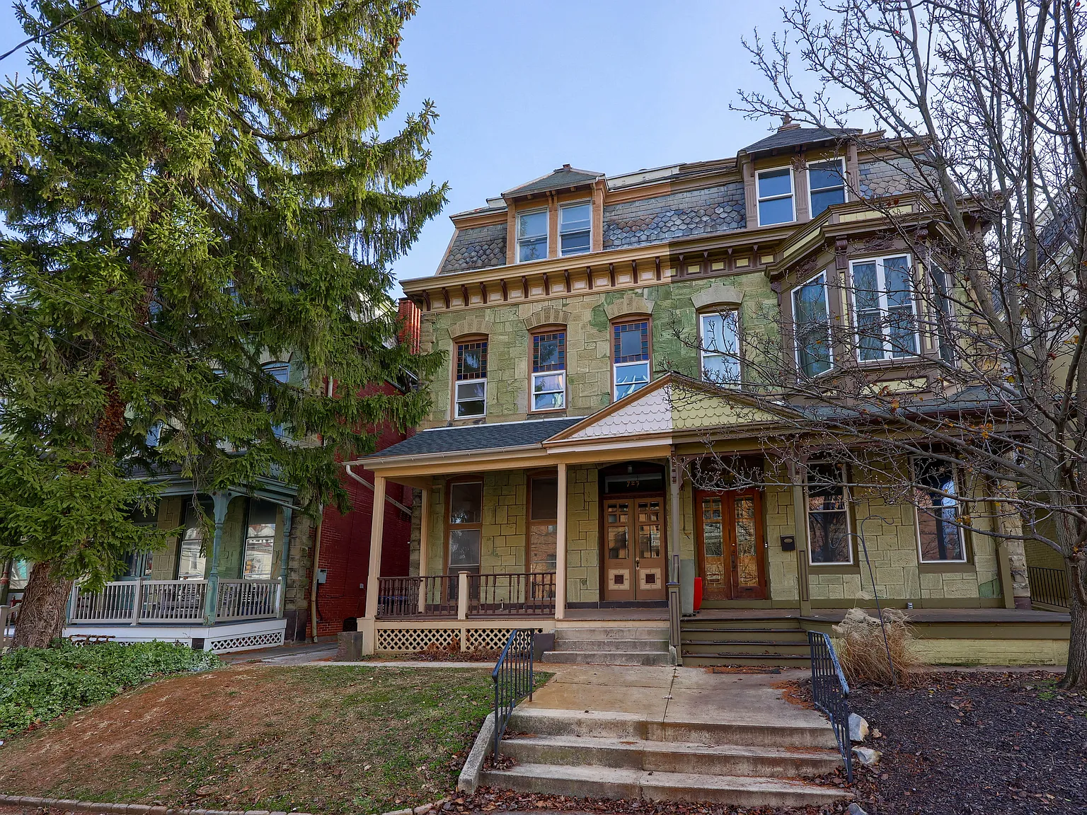 725 N Duke St — Photo 3