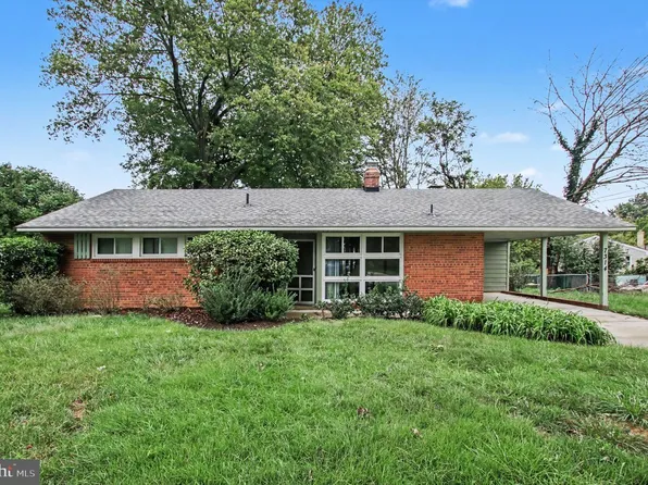 7314 Foxe Pl, Springfield, VA 22151