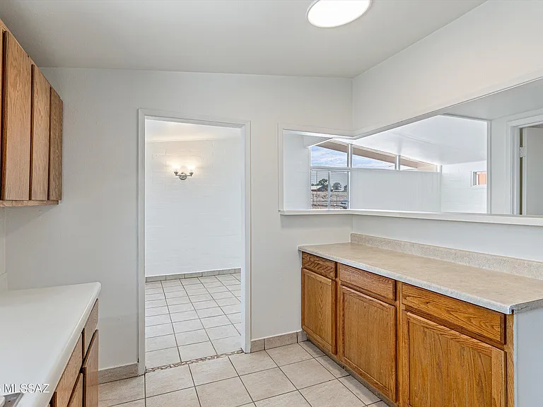 104 N Douglas Ave — Photo 14