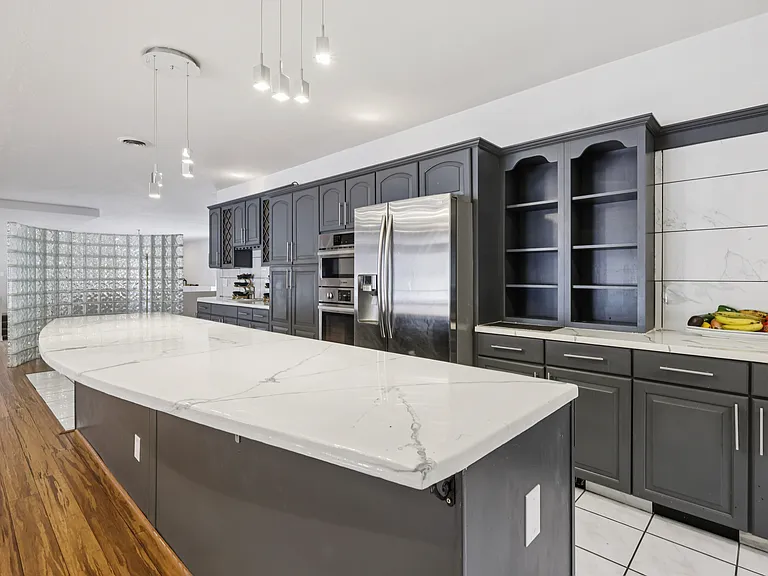 1397 Glencoe Ave — Photo 34