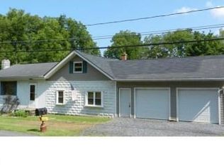 8 Host Church Rd, Womelsdorf, PA 19567