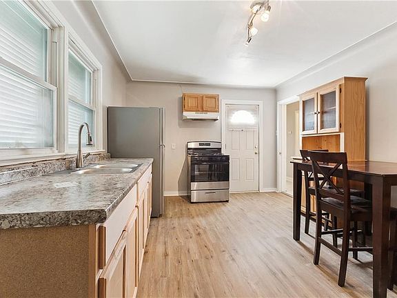 5th image of 2037 Saint Anthony St