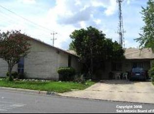 11901 Smoking Oaks St, Live Oak, TX 78233