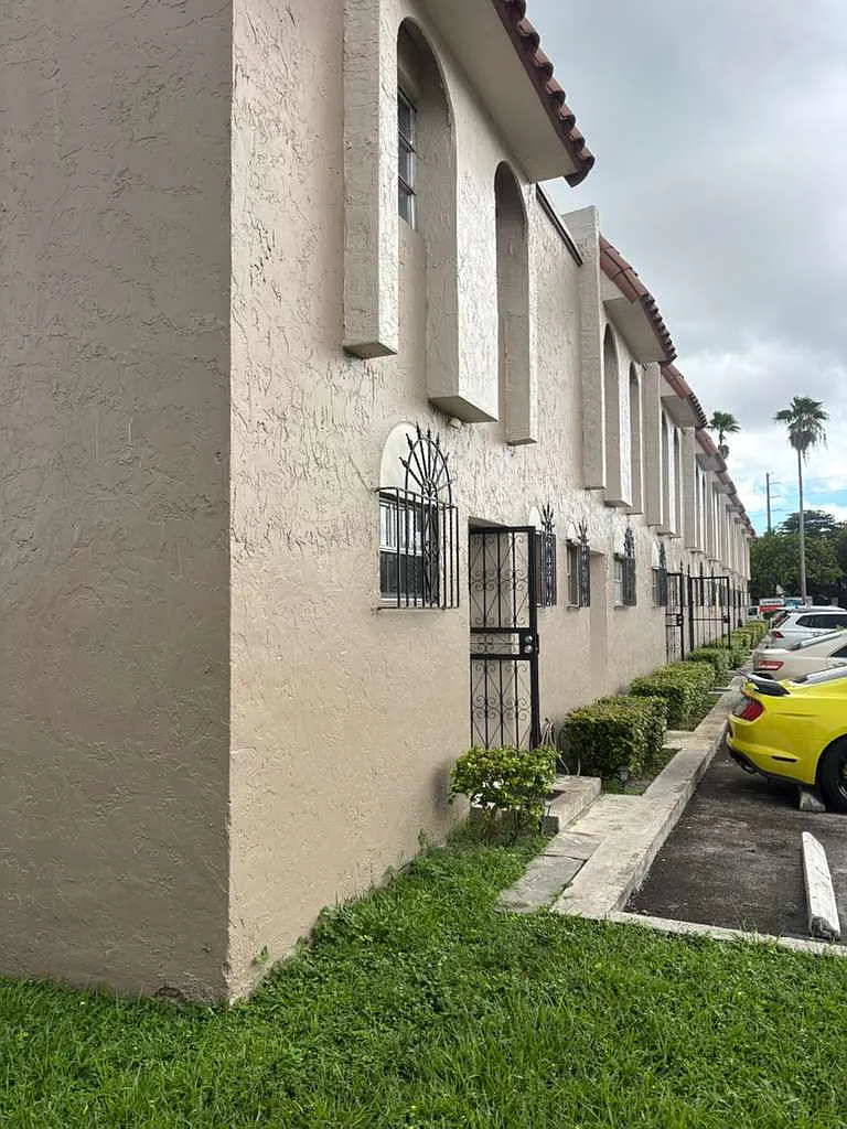 2 bed, 2.5 bath, 1260 sqft, $2,375 — Photo 3