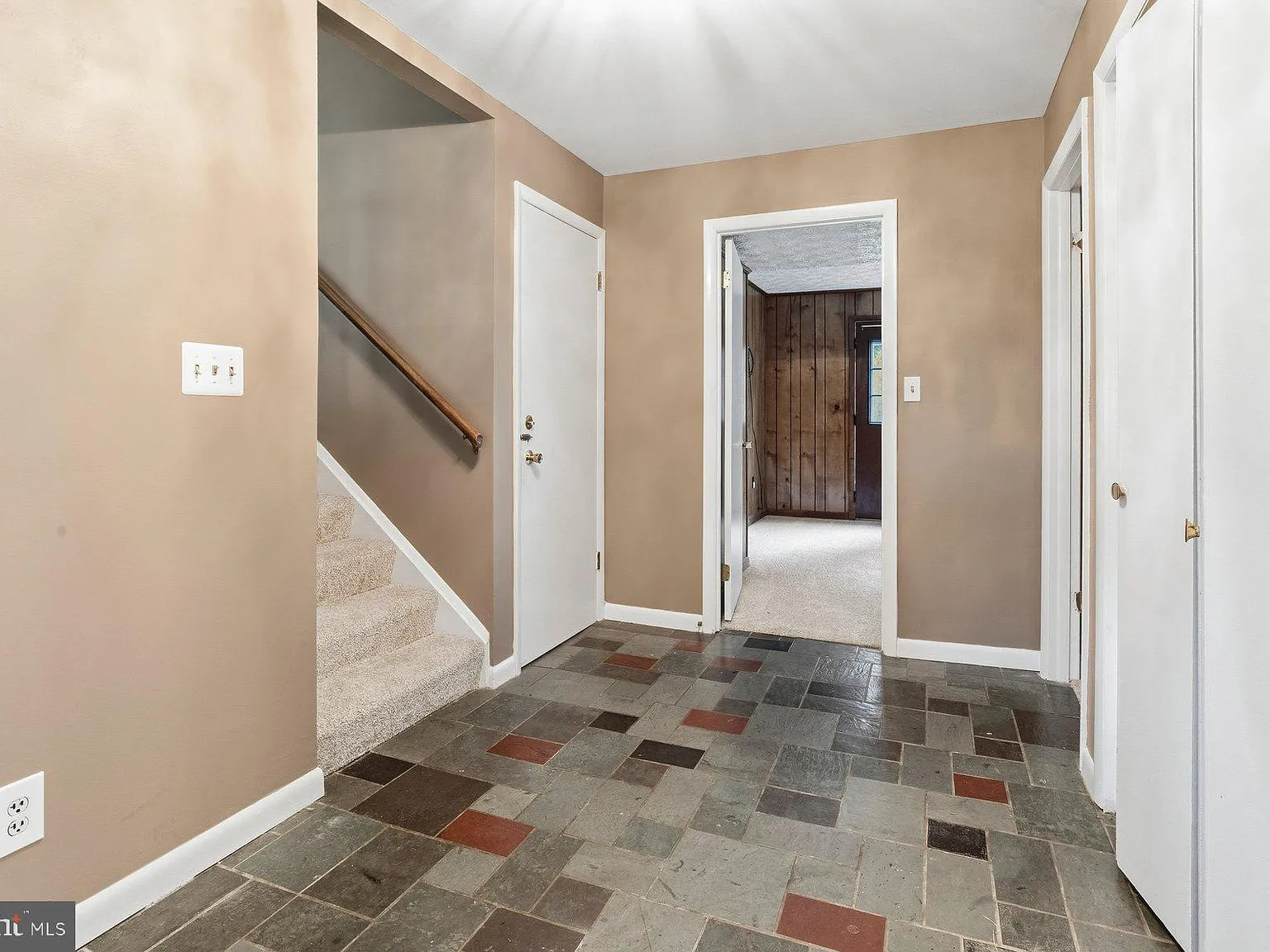 3 bed, 2.5 bath, 2253 sqft, $3,145 — Photo 4