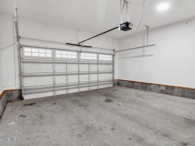 102 Conley Hills Dr — Photo 18