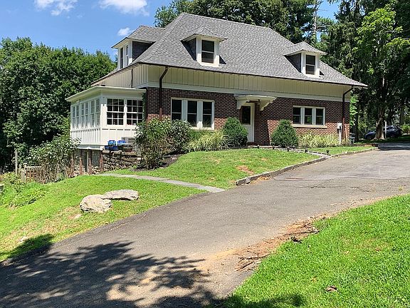 2nd image of 60 Washington Ave