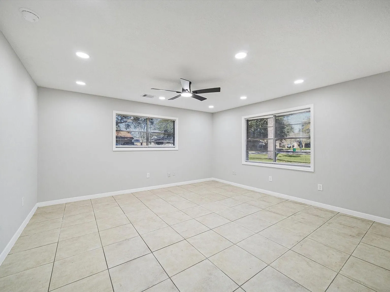 4 bed, 2.0 bath, 1668 sqft, $2,250 — Photo 3