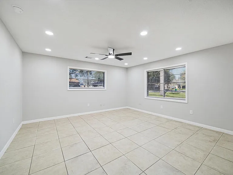 1703 Raintree St — Photo 3