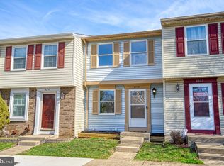 8359 Bark Tree Ct, Springfield, VA 22153